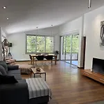 3 Bedroom Oceanfront Oasis For Memorable Vacations Holiday home Voroklini