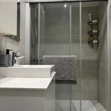 3 Bedroom Oceanfront Oasis For Memorable Vacations Prázdninový dům Voroklini