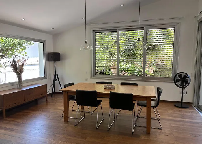 3 Bedroom Oceanfront Oasis For Memorable Vacations *